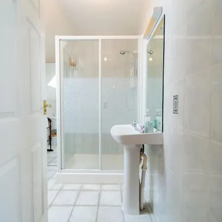 Harbour Hideaway בית נופש *