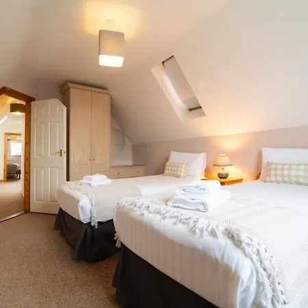 בית נופש Harbour Hideaway דינגל